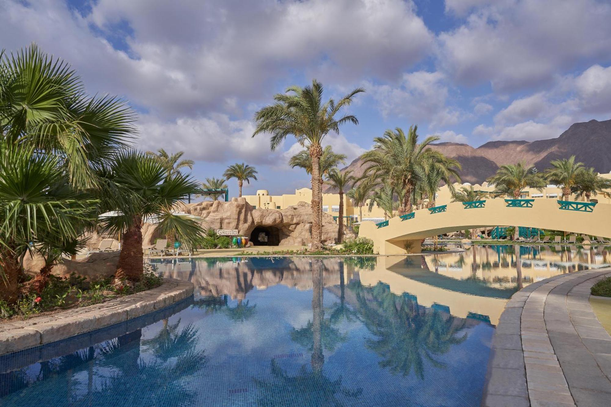The Bayview Taba Heights Resort Bagian luar foto