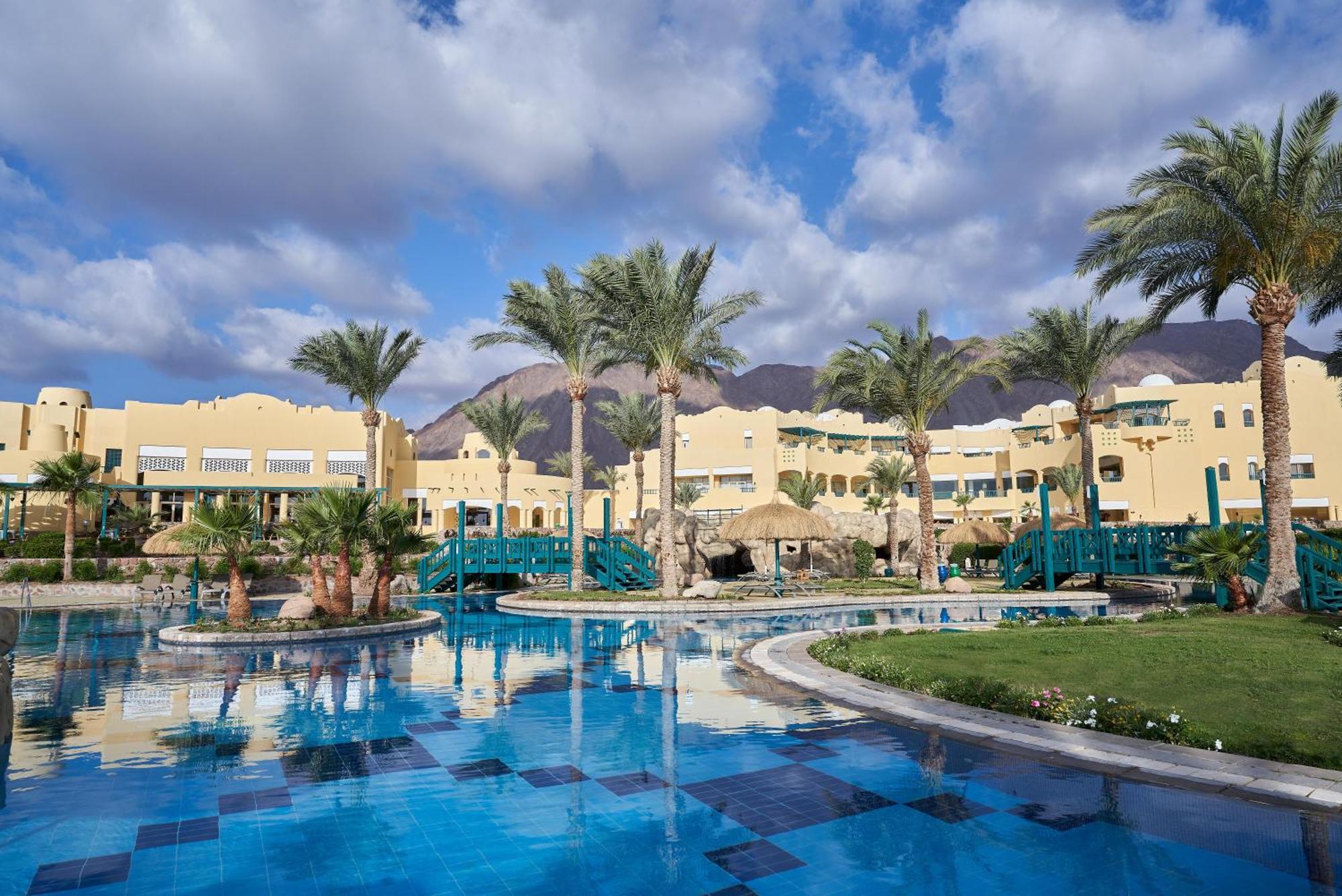 The Bayview Taba Heights Resort Bagian luar foto