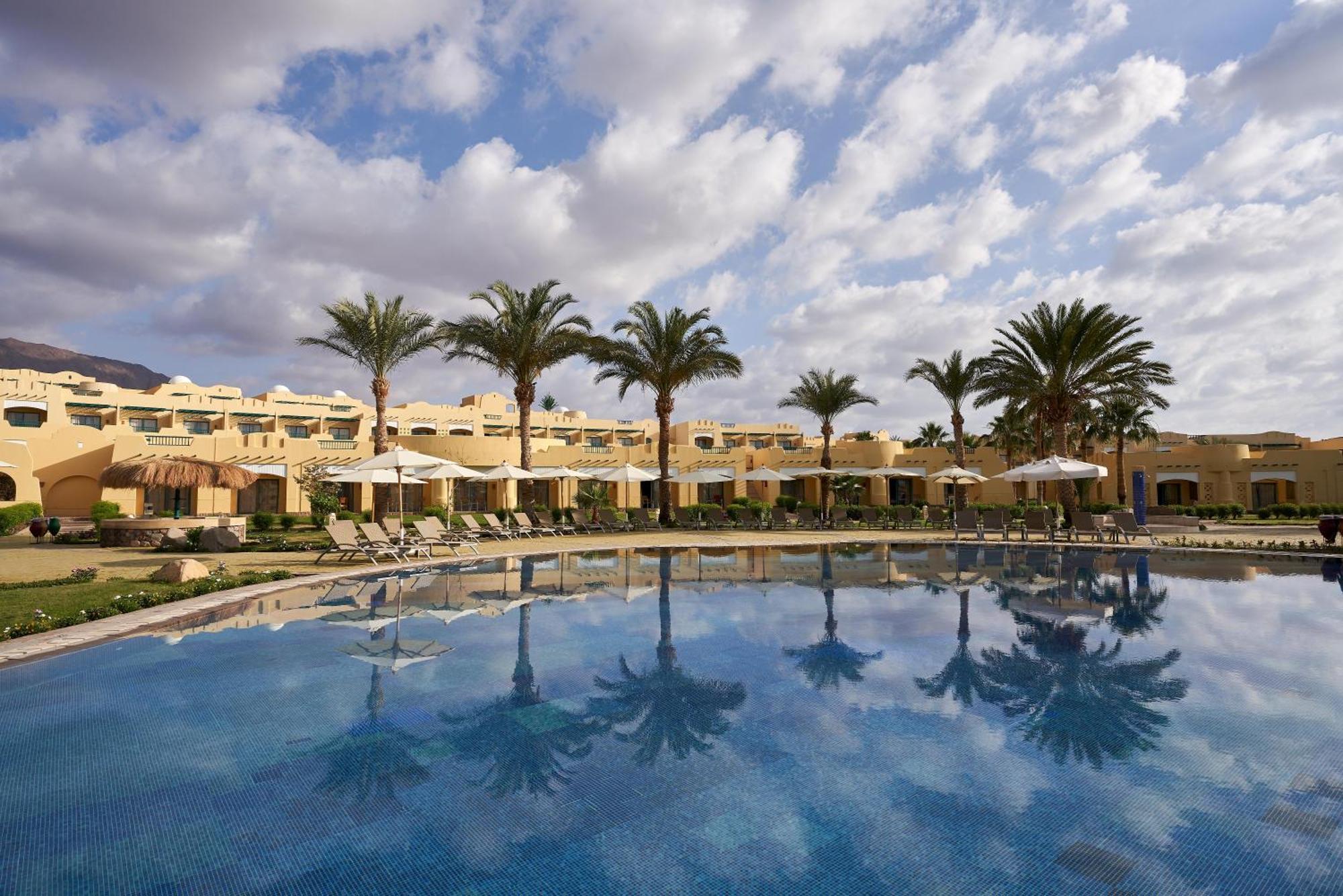 The Bayview Taba Heights Resort Bagian luar foto